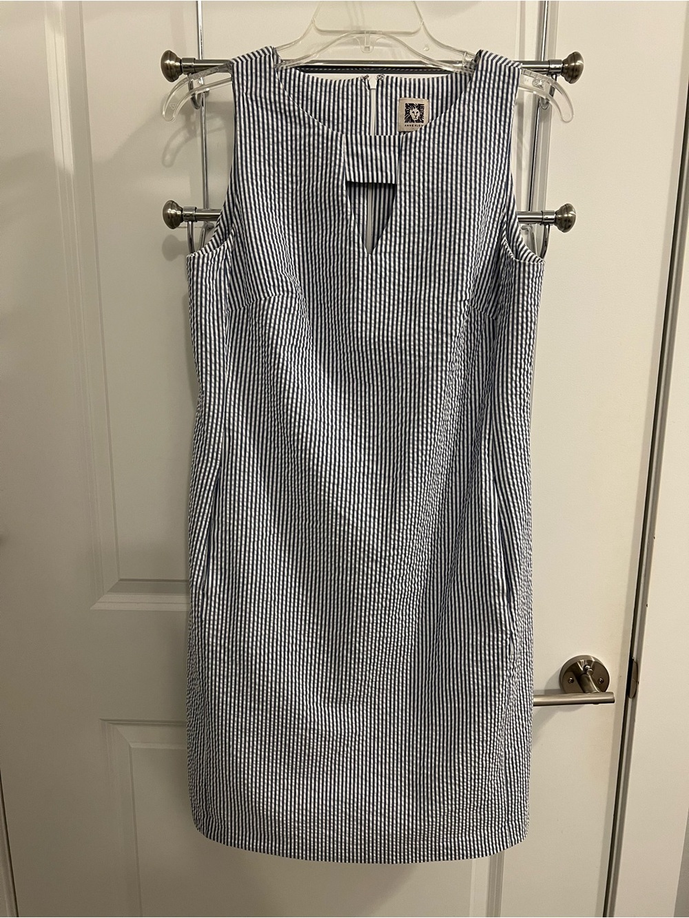 Anne Klein Sleeveless Seersucker Dress with Pockets - size 4